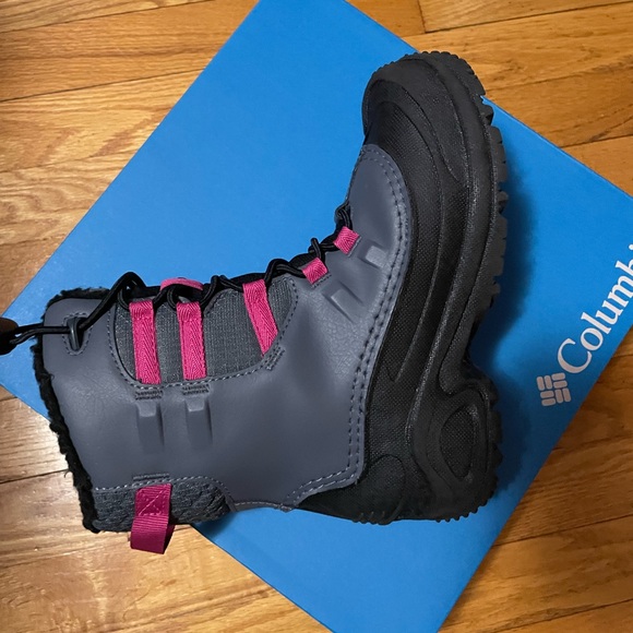 - Columbia girl boot - Picture 2 of 8